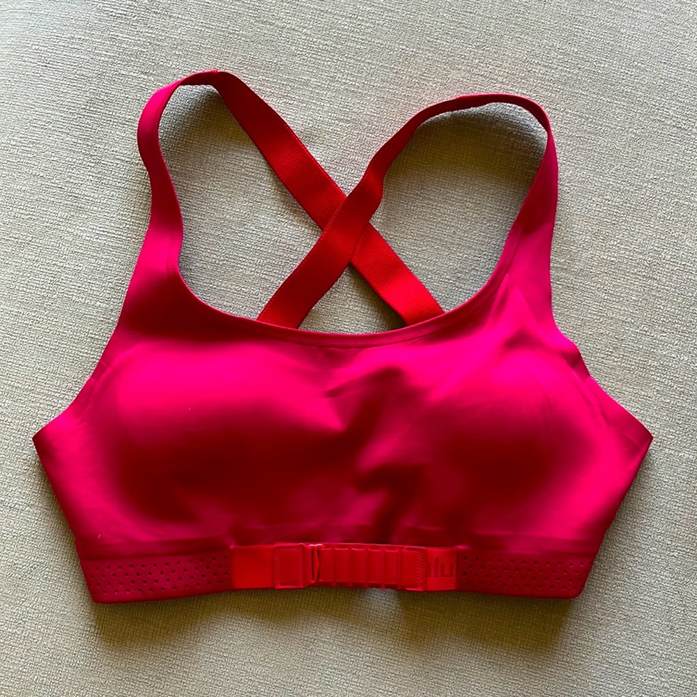 [GOOD] sexy lululemon x Barry’s Stronger As One Bra